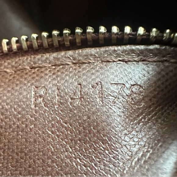 SOLD - Authentic Louis Vuitton Dopp Kit Toilet Pouch - Picture 13 of 13